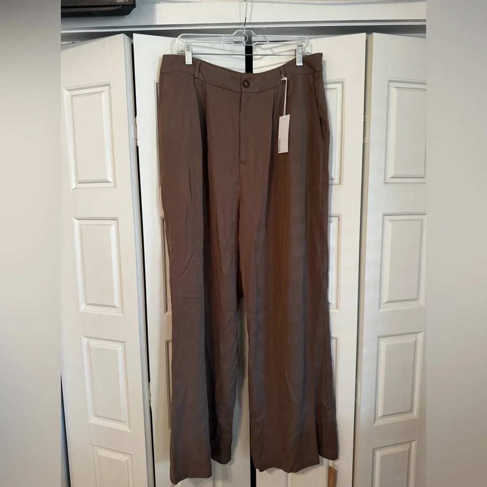 Reformation Brown High-Waisted Pants - Picture 5 of 9